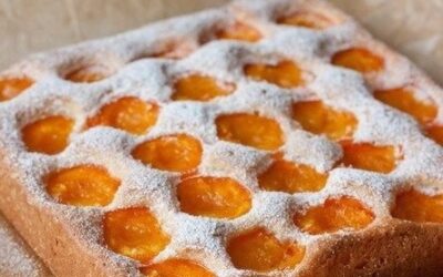 Бисквитный абрикосовый пирог