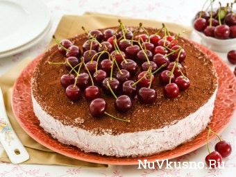 Творожно-ягодный торт (без выпечки)